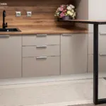 Кухня Анкона — Угловая с барной стойкой Бежевый + дерево